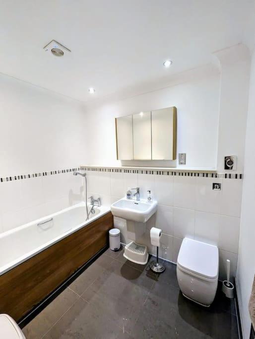 Sohot Stays-garden Apt-free Parking Ground Flr Apartment *