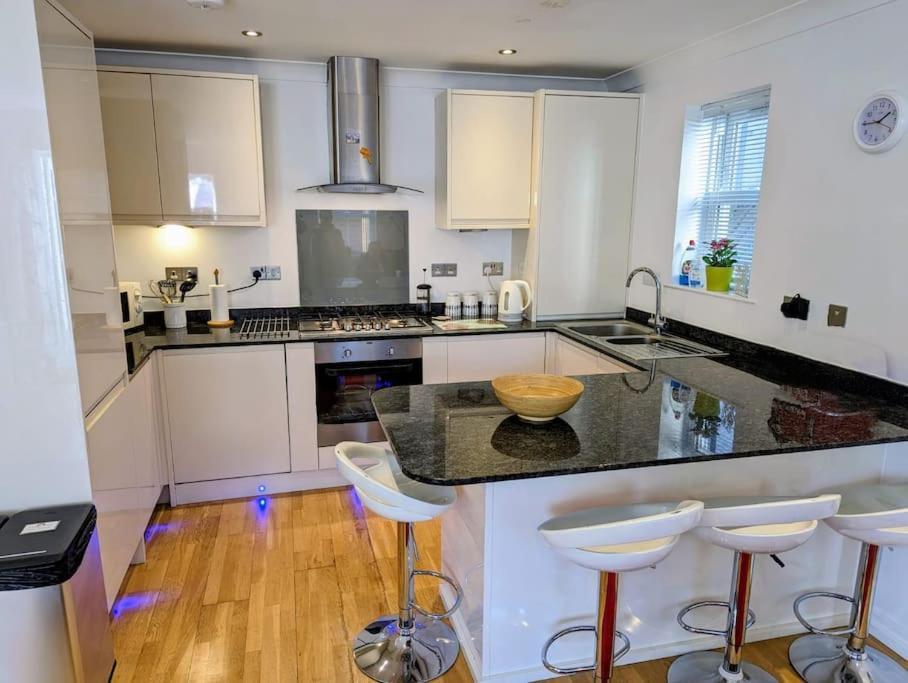 Sohot Stays-garden Apt-free Parking Ground Flr Apartment