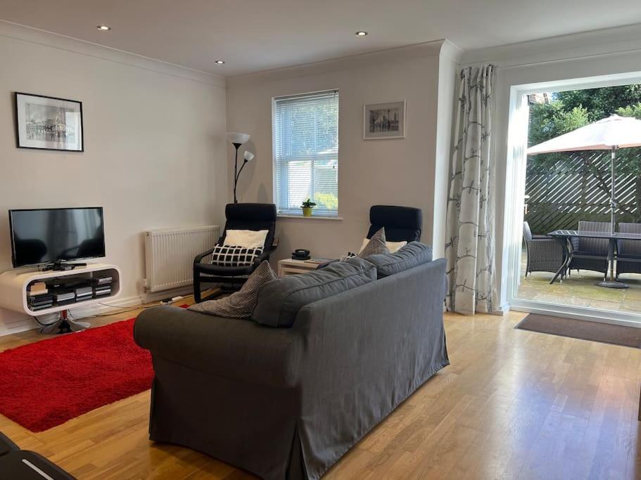 Sohot Stays-garden Apt-free Parking Ground Flr Apartment